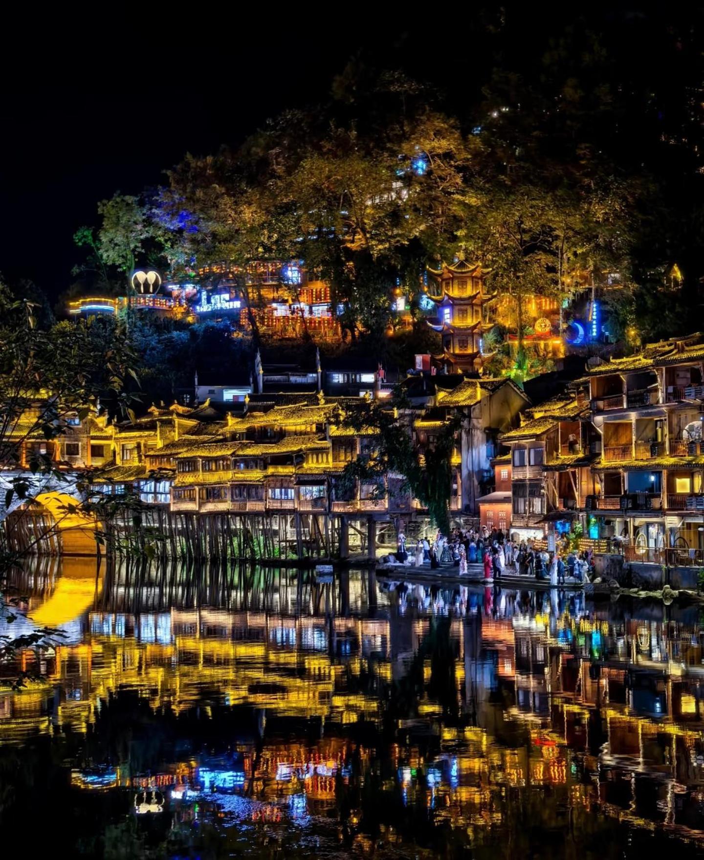 Fenghuang Memory Linjiang Inn Exterior foto